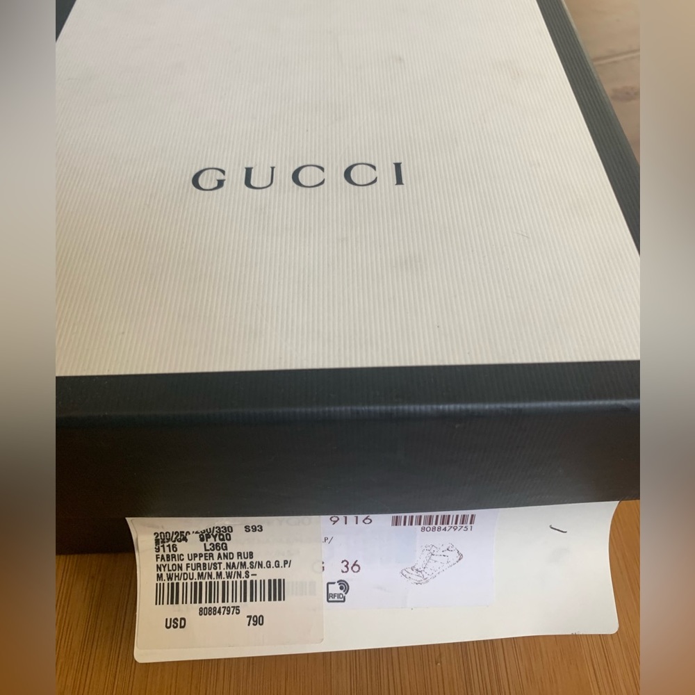 Gucci women sneakers size 36 White color 100% new.